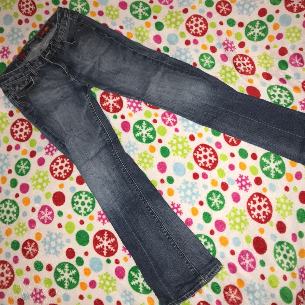 Express jeans in the mia style